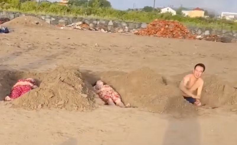 xon xao hinh anh nhom du khach dao ho nhu huyet mo de nam thien hinh 2