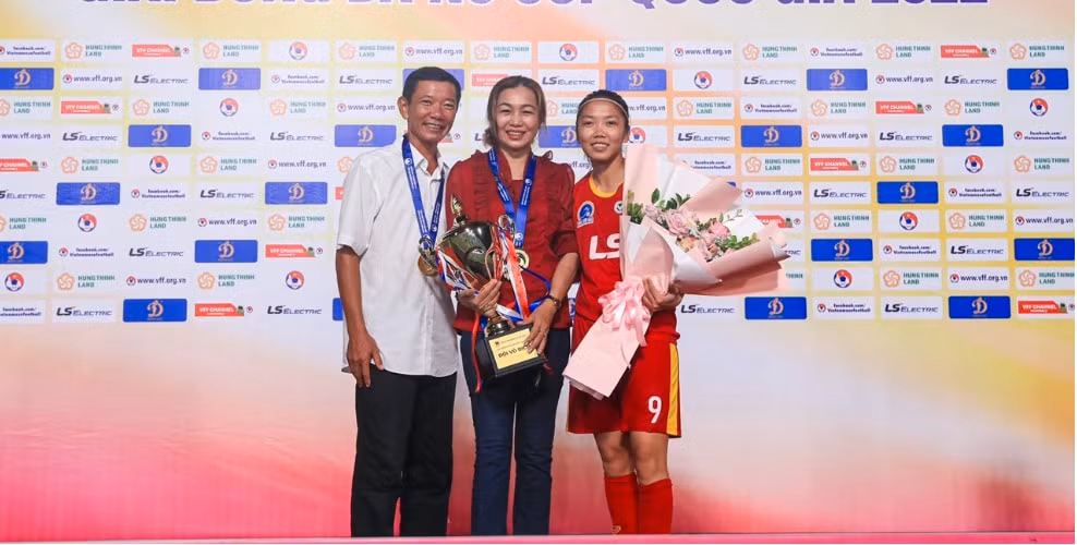 huynh nhu sang bo dao nha kiem tra y te truoc khi dau quan cho clb lank hinh 3