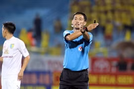 Trọng tài FIFA sáng suốt, trận đấu giữa Nam Định và Bình Dương hết lùm xùm