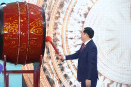 Phó Thủ tướng Vương Đình Huệ khai xuân tại Kho bạc Nhà nước Việt Nam