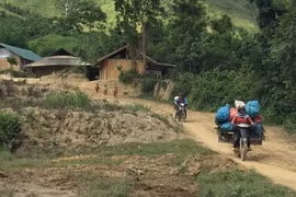 Phấn đấu năm 2025 cơ bản không còn tình trạng dân di cư tự do
