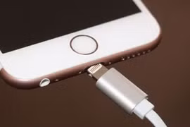 Những mẹo xử lý khi cắm sạc mà iPhone không nhận
