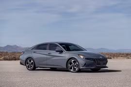 Hyundai Elantra 2021 ra mắt tại thị trường Mỹ với 3 tùy chọn động cơ