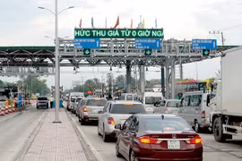 Xả trạm thu phí nhằm giải quyết ùn tắc giao thông trong dịp nghỉ lễ 2/9