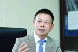 Làm báo bây giờ như những người chèo thuyền ngược dòng