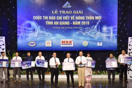Trao giải Cuộc thi báo chí viết về nông thôn mới tỉnh An Giang