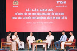 Giao lưu điển hình tiên tiến Công an nhân dân và các nhà báo TTXVN