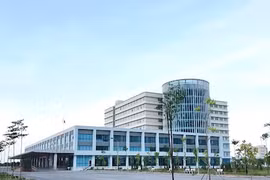 Bệnh viện Phụ sản Hà Nội cách ly 83 y bác sĩ liên quan tới bệnh nhân 243