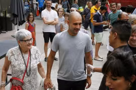 Bà Dolors Sala Carrio- mẹ HLV Pep Guardiola qua đời vì nhiễm virus Corona
