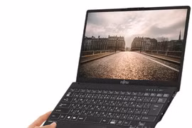 Fujitsu ra mắt laptop UH-X có trọng lượng nhẹ nhất Việt Nam