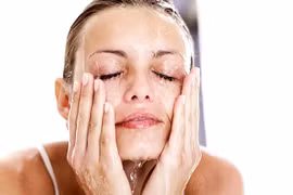 Cách sử dụng sữa rửa mặt đúng để có một làn da đẹp
