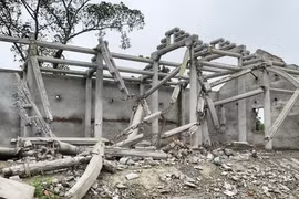 Nghệ An: Dân tháo dỡ chùa Linh Sâm xây trái phép trên đất di tích quốc gia