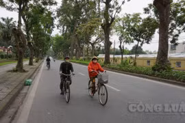 Hà Nội trong ngày đầu thực hiện cách ly toàn xã hội