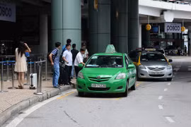 Hà Nội: Bố trí Taxi giải tỏa hành khách tại Cảng hàng không quốc tế Nội Bài và Ga Hà Nội