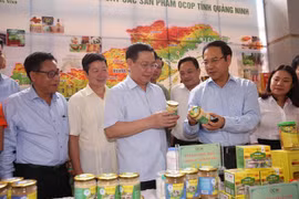 Đăng ký bản quyền, làm sự kiện để công bố biểu trưng OCOP