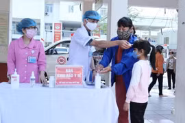 Quảng Ninh: Tăng cường phòng ngừa lây nhiễm chéo Covid-19 trong các đơn vị y tế