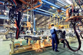 Doanh nghiệp 'ngập' trong nợ tiền bảo hiểm xã hội do dịch COVID-19