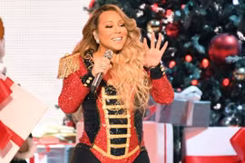 Ca khúc giáng sinh “All I Want for Christmas Is You” của Mariah Careyra lên top 1 tại Anh