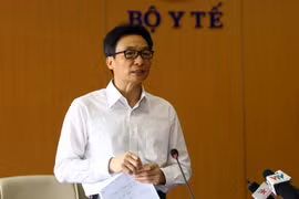Quán triệt, thực hiện quyết liệt yêu cầu người dân hạn chế ra ngoài, đến bệnh viện