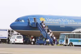 Đưa 340 công dân Việt Nam từ Israel về nước an toàn