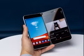 Smartphone màn hình kép Surface Duo sẽ được ra mắt vào tháng 7 tới