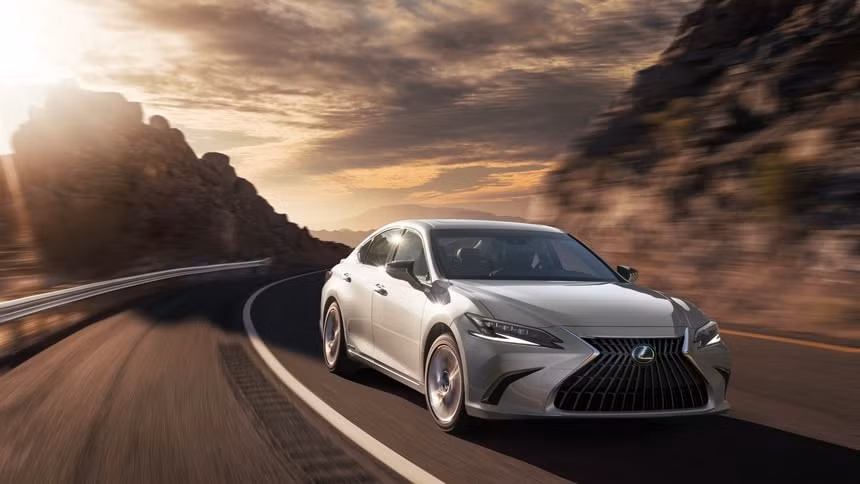 lexus es 2022 ra mat tai my gia ban 40800 usd hinh 2