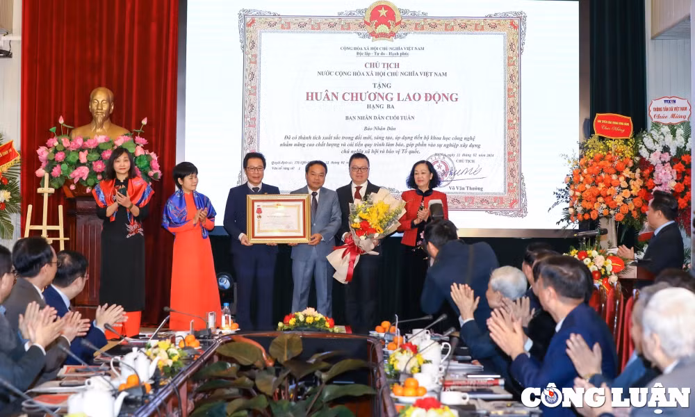 ky niem 35 nam ngay bao nhan dan cuoi tuan ra so dau tao dung ban sac khang dinh ban linh hinh 1