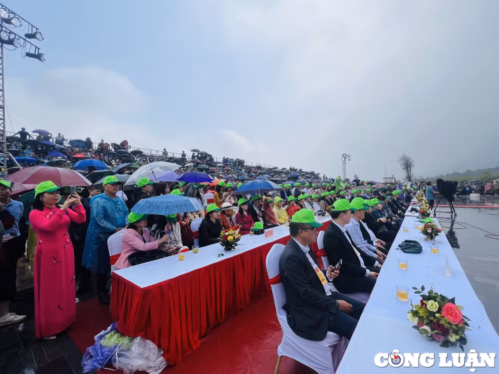 tung bung khai mac le hoi xuan tay yen tu va tuan van hoa du lich 2024 hinh 3