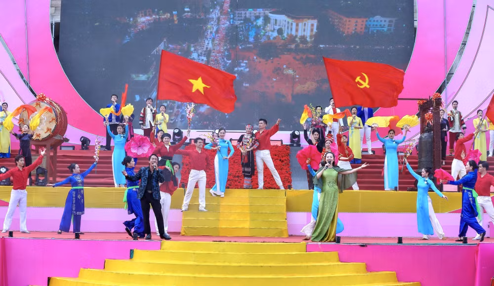 hoi bao xuan giap thin tinh bac giang khong gian van hoa nhieu y nghia hinh 4