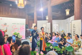 Tôn vinh văn hóa Việt qua trưng bày 'Không gian văn hóa Sen và Kiều' tại Văn Miếu - Quốc Tử Giám