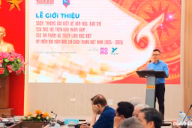 Tôn vinh 100 năm Báo chí Cách mạng qua sách 'Những bài viết về văn hóa, báo chí của Bác Hồ trên Báo Nhân Dân', ấn phẩm và triển lãm chuyên đề