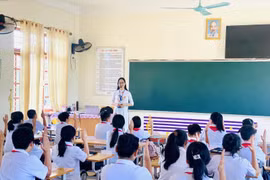 'Chạy đua' với 2 tiết/tuần: Thầy trò loay hoay ôn thi dưới sức ép Thông tư 29