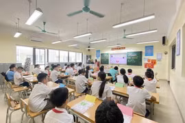Đề nghị các tỉnh, thành chi tiền dạy thêm cho học sinh cuối cấp