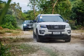 Triệu hồi hơn 4.000 xe Ford Explorer tại Việt Nam do nguy cơ rơi ốp trụ A