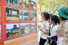 'Lăng Bác – Trái tim Tổ quốc': Không gian trầm lắng, lan tỏa tinh thần yêu nước