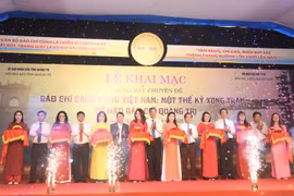 Khai mạc trưng bày 'Báo chí cách mạng Việt Nam: Một thế kỷ xung trận và tự hào báo chí Quảng Trị'