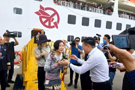 Quảng Ninh thu hút trên 1 triệu lượt khách du lịch