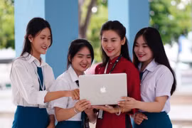 Giáo dục nghề nghiệp bứt tốc với 2,2 triệu người học, hơn 80% ra trường có việc làm