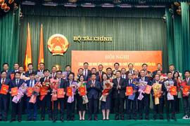 Ông Phạm Văn Hoành, Tổng Biên tập Tạp chí Tài chính làm Tổng Biên tập Báo Tài chính - Đầu tư