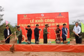 Hưởng ứng lời kêu gọi của Chính phủ, Petrovietnam hoàn thành cam kết, cùng Quảng Trị xóa 1.143 căn nhà tạm, nhà dột nát