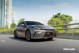 Toyota Camry - Chốt chặn cuối cùng của phân khúc sedan cỡ D