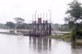 Hà Nội huy động 100% nhân lực, vận hành tối đa trạm bơm khắc phục ngập úng