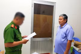 Bắt tạm giam 2 cựu cán bộ tín dụng ngân hàng về hành vi nhận hối lộ