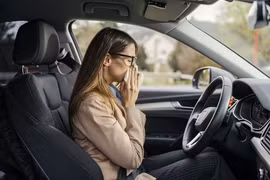 Mẹo sử dụng cửa sổ xe để tránh nguy hiểm trong thời tiết oi bức