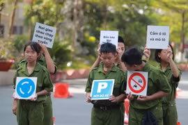 Cảnh giác với tội phạm lừa đảo dịp hè