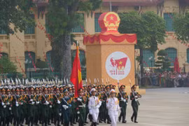 Các cơ quan báo chí đã 'vượt nắng, thắng mưa' đưa tin diễu binh, diễu hành A80