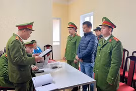 Bắt tạm giam cựu Chủ tịch Top One vì lừa đảo trên sàn chứng khoán
