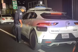 Cảnh sát California bất lực trước robotaxi