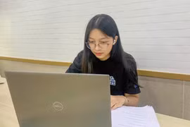 Sinh viên ‘chạy sô’ mùa hè: Người làm thêm, người khởi nghiệp, người tranh thủ ‘chạy deadline’ kỹ năng