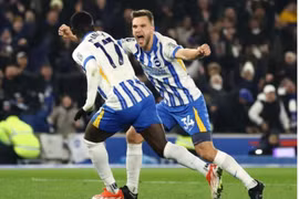 Đôi công kịch tính, Chelsea thất bại thảm hại trước Brighton